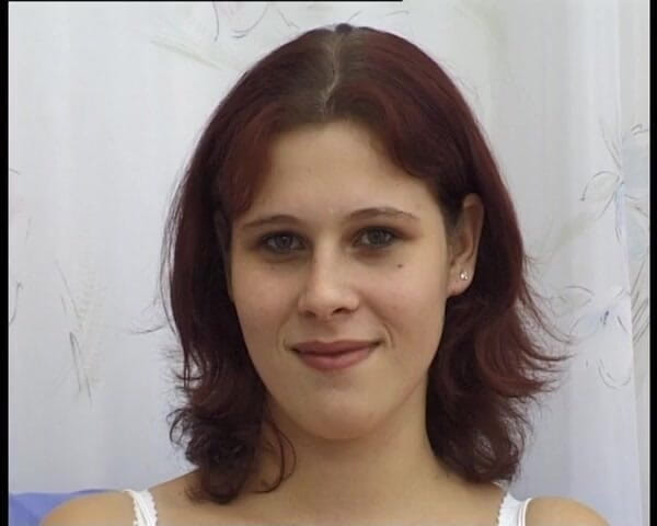 YOUR FIRST PORN: Melanie Hat Heute 2 Mal orgasmen - Melanie heeft vandaag twee keer...