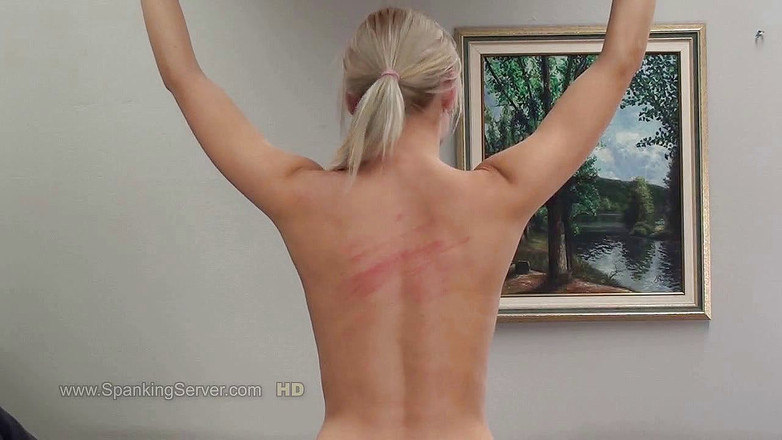 Spanking Server: 金发女郎克劳迪无套抽打