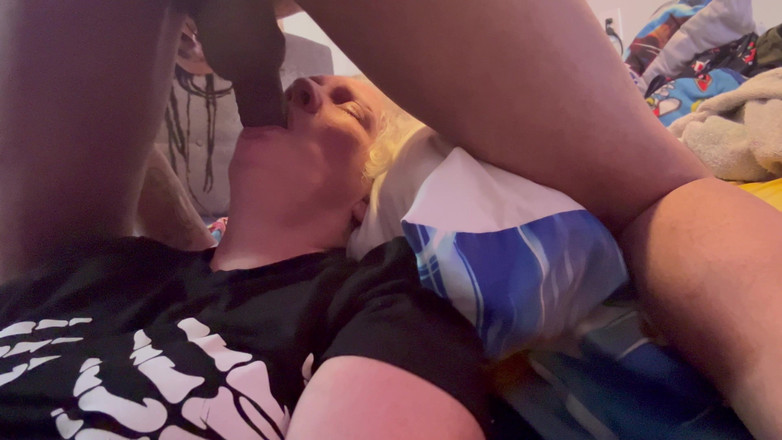 Skrilla4eva: Gırtlağına kadar sert