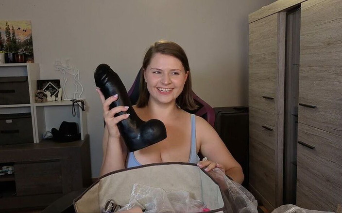 Tina Angel: Il Mio Tour Della Mia Collezione Di Dildo! Prima Di...