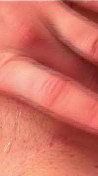 Mladé holky jezdí na starých ptácích v vášni v tělocvičně