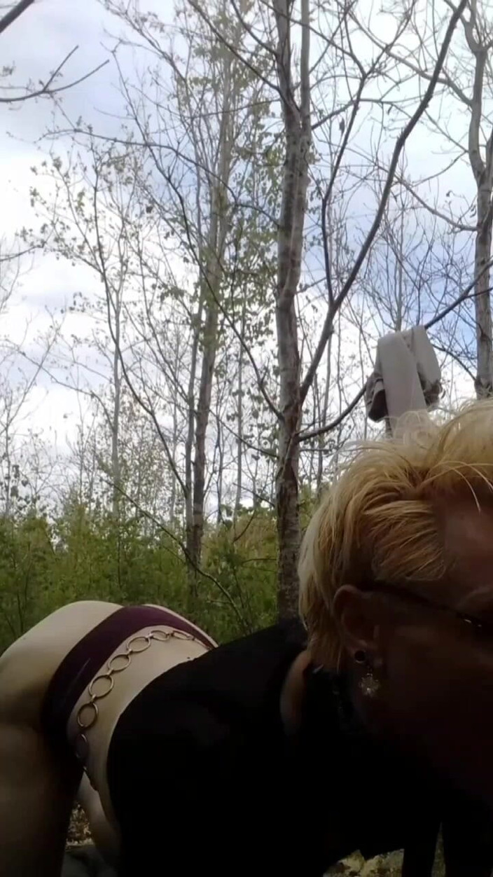 Sissy Cindy Slut: Sissy Whiteboi Jes veřejný park robertek