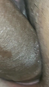 Pinki Pizdă de aproape futând pe la spate și spermă pe pizdă