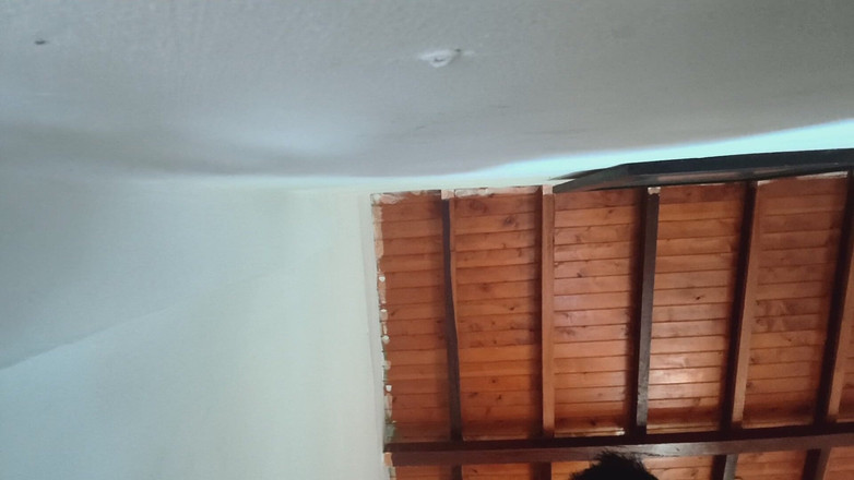 AngyAmazon: 以后入式第一人称视角拍摄自己，把他的朋友如何干我发给我的绿帽男