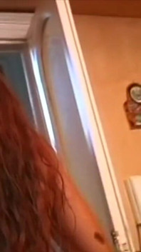 En trevlig DP för denna slampiga MILF med slutlig pissning i munnen