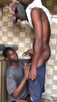 Pau duro perfurou minha buceta