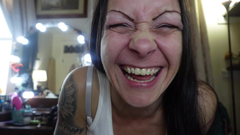 Raven Willow: Yüzüne sokma