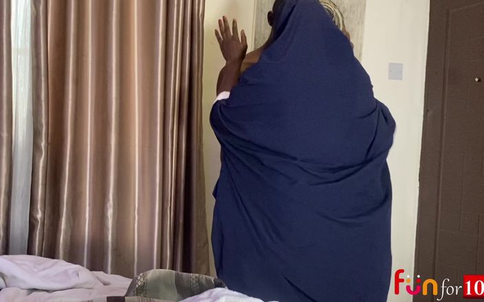 Funfor10k straight videos only: Muslimská dáma se vplíží do hotelu, aby ošukala velkého čůráka
