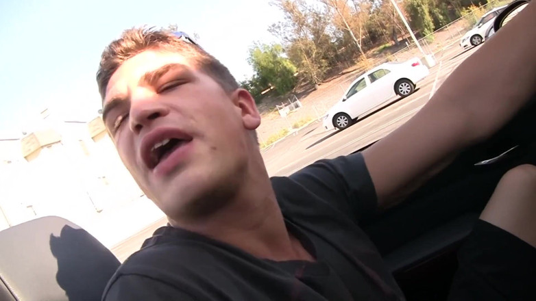 Babe Stare: Tengere meid met natuurlijke borsten wil het gewoon ruw