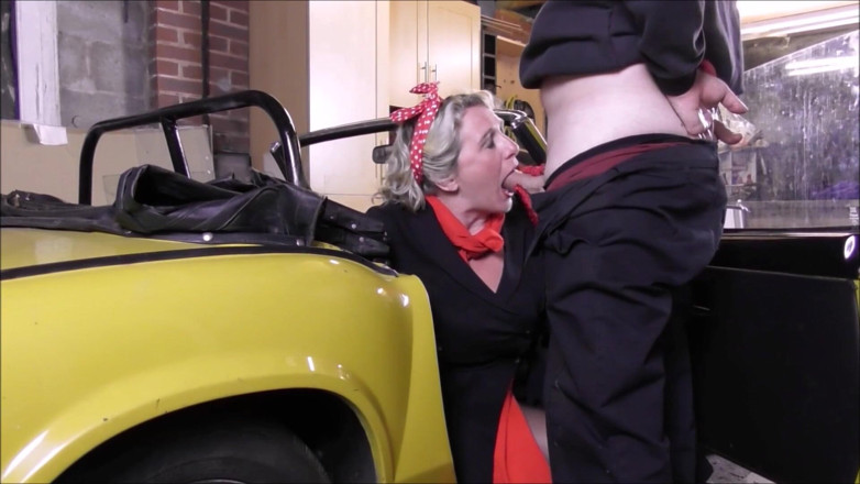 Camilla Creampie: Vintage auto garage neukpartij
