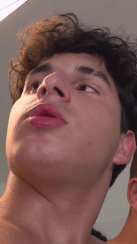 Gayové milují příliš dívky, část 1