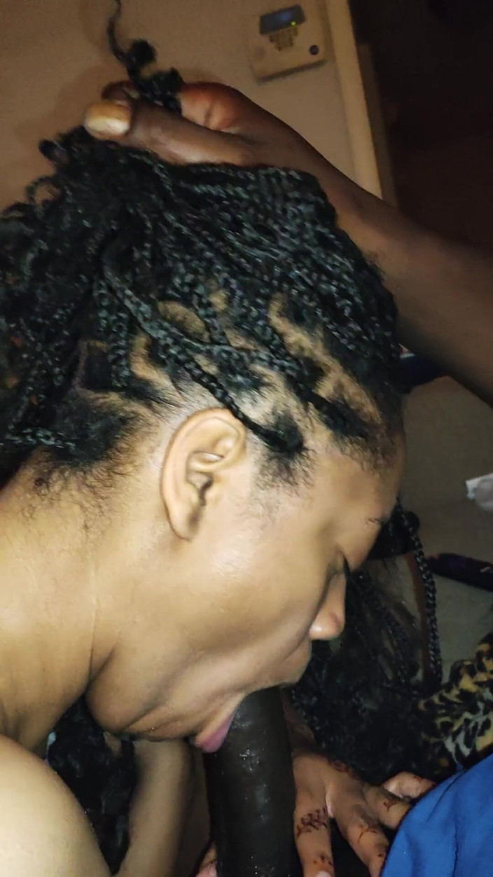 DaddyDeepDiQ: Bú nó giống như tôi đã dạy cô ấy