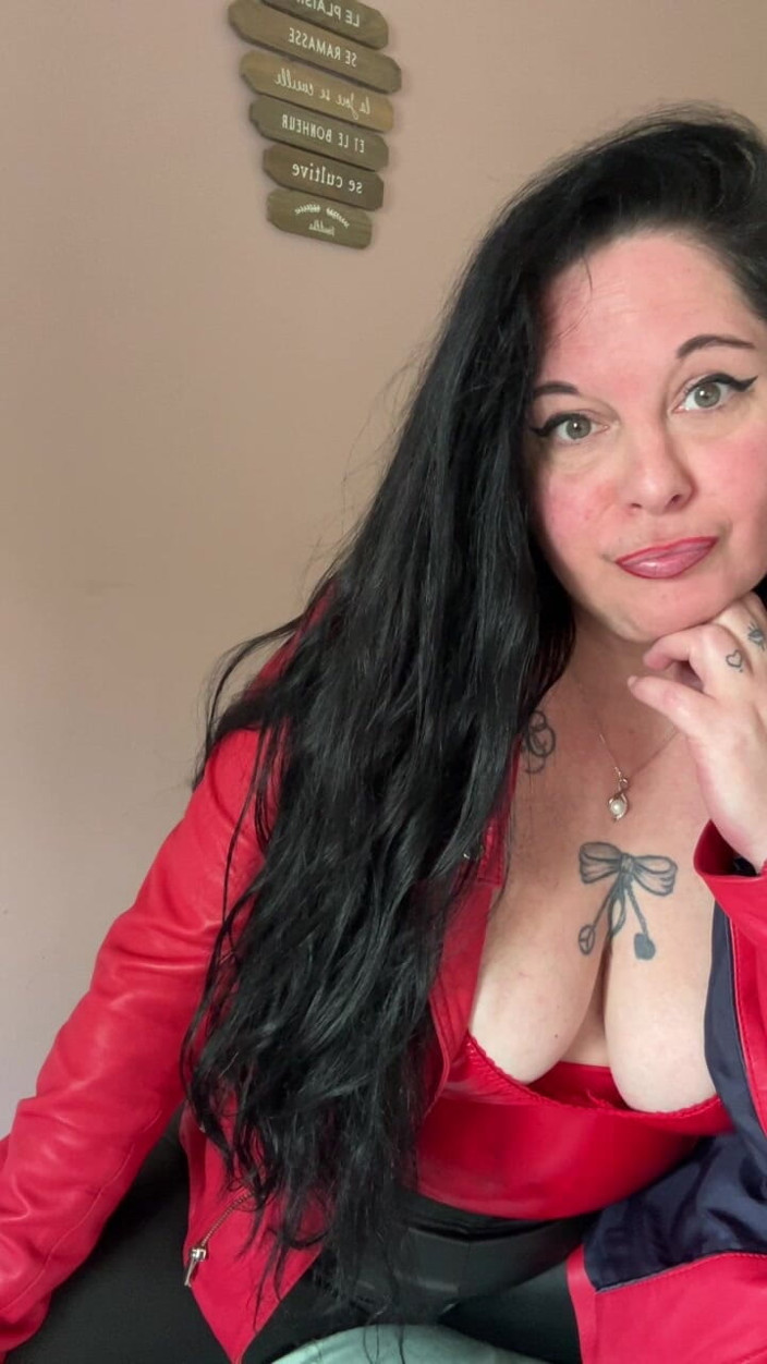 Maitresse Clara: Kleiner schwanz, null vergnügen.