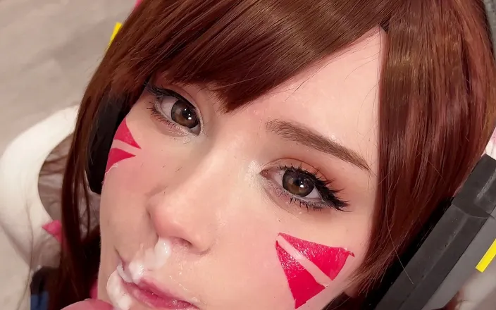 Sweetie Fox: Tiktoker girl cosplay D.Va from Overwatch and sucks dick till...