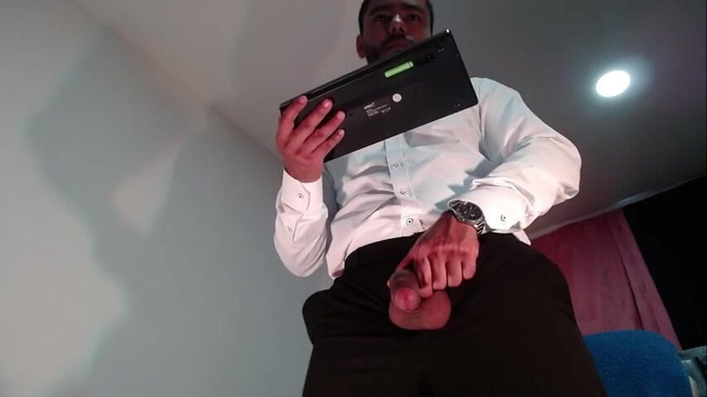 Tommhot: エレガントなドレスのムチャチョ - セクシーなお尻を切らずにストリップス グラン ポラ