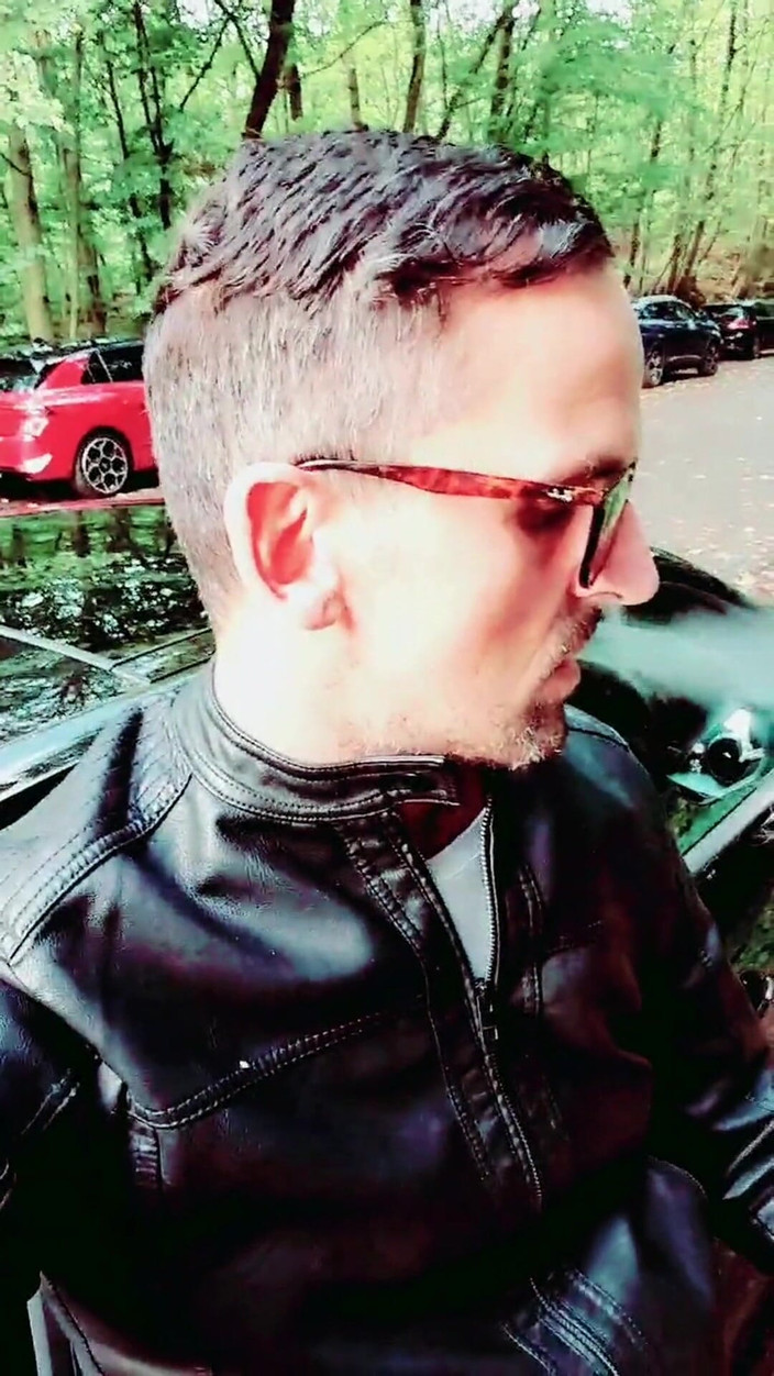 Slutboyben: Slutboyben Cam4 シュヴェリーンB321駐車場でのセクシーなクルージング女性