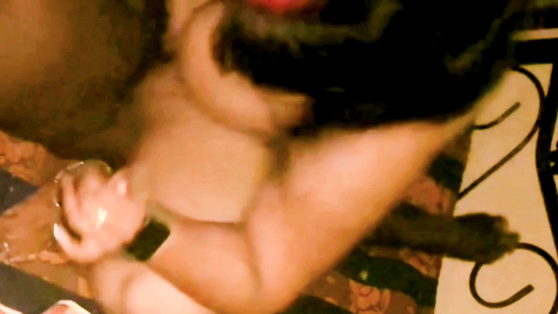 RenuRaj: Soție indiancă desi tamil dolofană Lux înșală cu taur cu pulă...