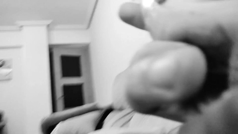 Elvissc: Solo vintage jugando con esta polla y un plátano acariciando...