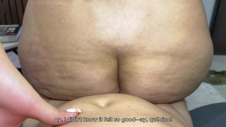 CaroGomez_: 私の義理の妹はとても興奮しているので、彼女のマンコを精液で満たさなければなりませんでした!povの