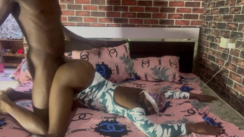 Sex naija 1: Застукал моего соседа по соседству за изменой его жене с новой стройной дамой в районе в Нью