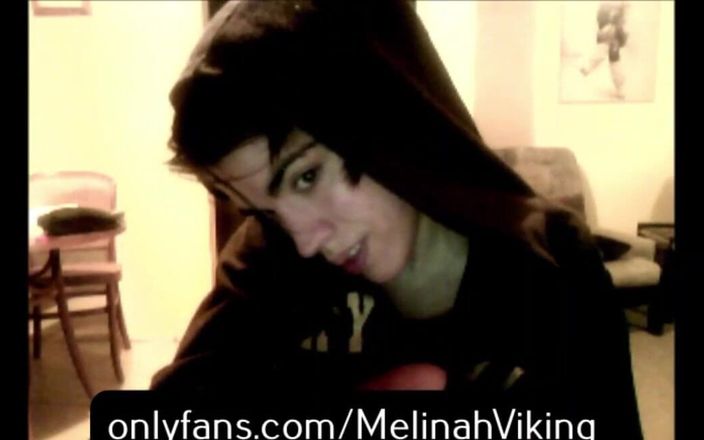 Melinah Viking: În culise - Hoodie Shoot