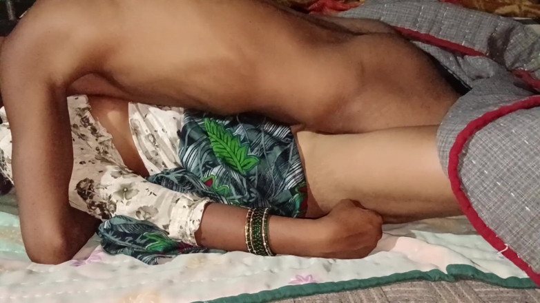 Indian sex2: ब्यूटीफुल हॉट भाभी गाँव में देवर ने की चुदाई देसी स्टाईल में इंडियन भाभी देसी गाँव सेक्स देवर भाभी