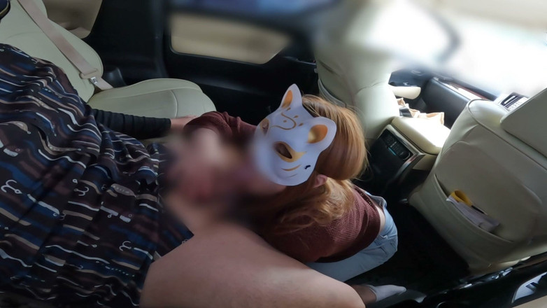 LuuLee0804: Car Sex Naked Next to the Husband