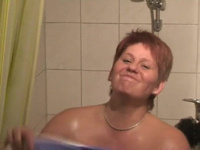 Anna Devot: Annadevot - 2 ragazze bi fanno la doccia ...