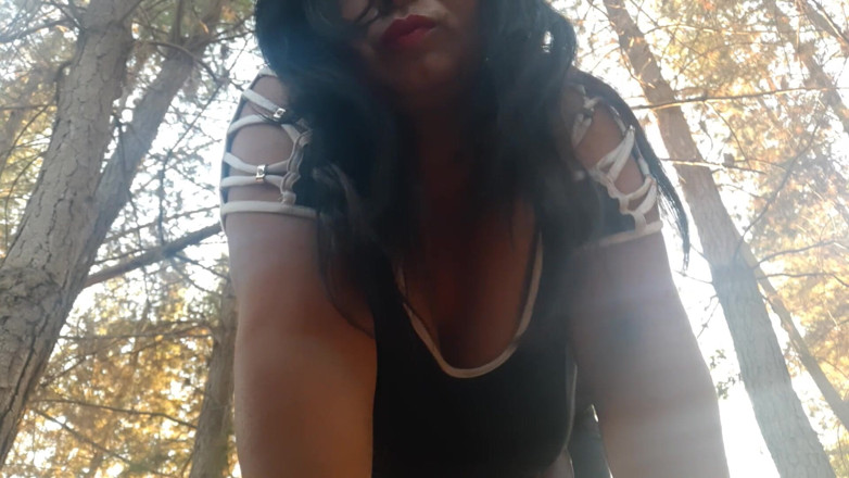 Riderqueen: Stepmommy Fuck Otdoors Bouncing Boobs