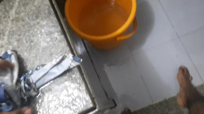 Wheyincognito: Pojke som masterbating i badrummet under tvätt av kläder