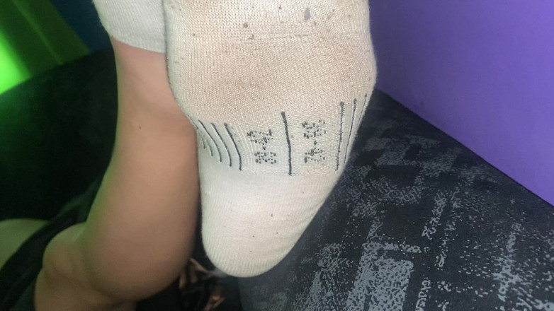 Mr Feet Colombia: あなたは私の下、いるべき場所にいる、私の足元にいる。