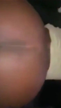 Memek cewek semok ini dicrot di dalam spesial hari valentine