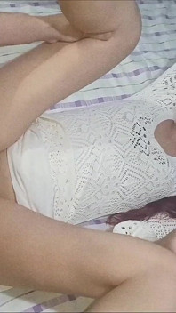 Housewife Greets Internet Technician Dressed in Revealing Clothes!