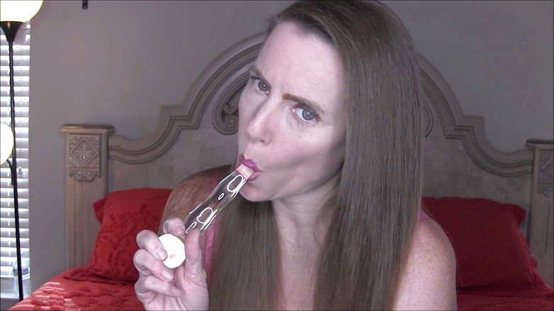 Nikki Nevada: Jävla min tajta lilla röv