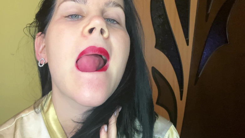 Anna Sky: Giant woman in slow mo and 4K
