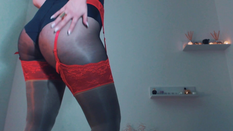 LegsOnHeels: กราบไหว้ตูดยอดเยี่ยมในถุงน่องของฉันเดี๋ยวนี้ ฉันรู้ว่าแกอยากมันมาก