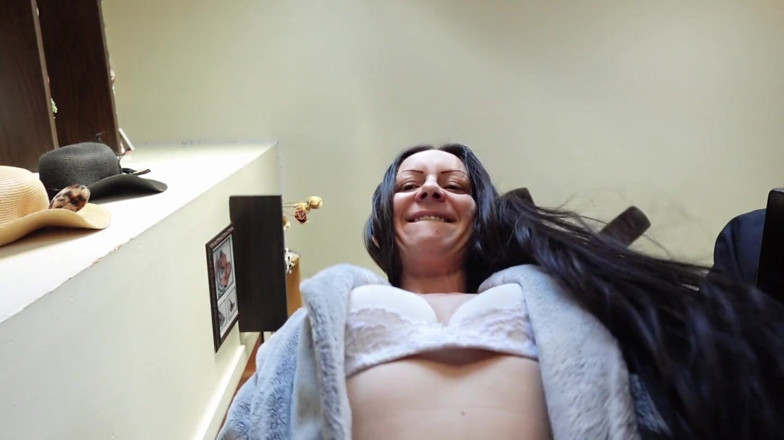 Raven Willow: Boğuk bulanık bornoz azdırıyor