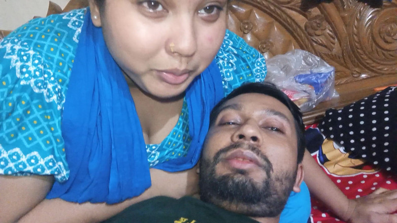 Desi Video BD: Bangladesh caliente sexy figura bhabhi con su travieso novio