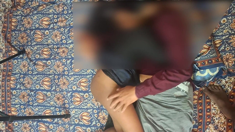Delightrose: Istri India seks threesome sama pria lain atas ijin suami