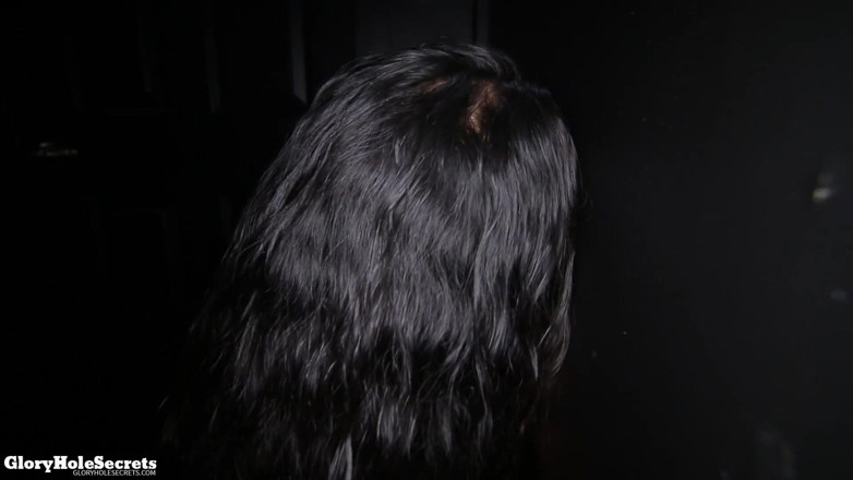 Glory Hole Secrets: Timida latino Alejandra imploră încărcături uriașe!