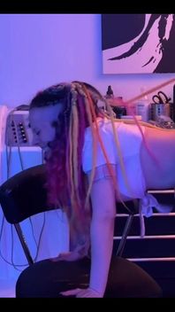 Papi de la vieja disciplina me da unas nalgadas desnudas