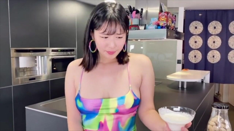Obokozu: オボコズ - OMG!日本のTinderデートは下着を着けていません!