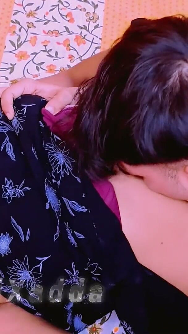 Desi Xadda: College Girl Gets Seduced by Her Classmate in His Room