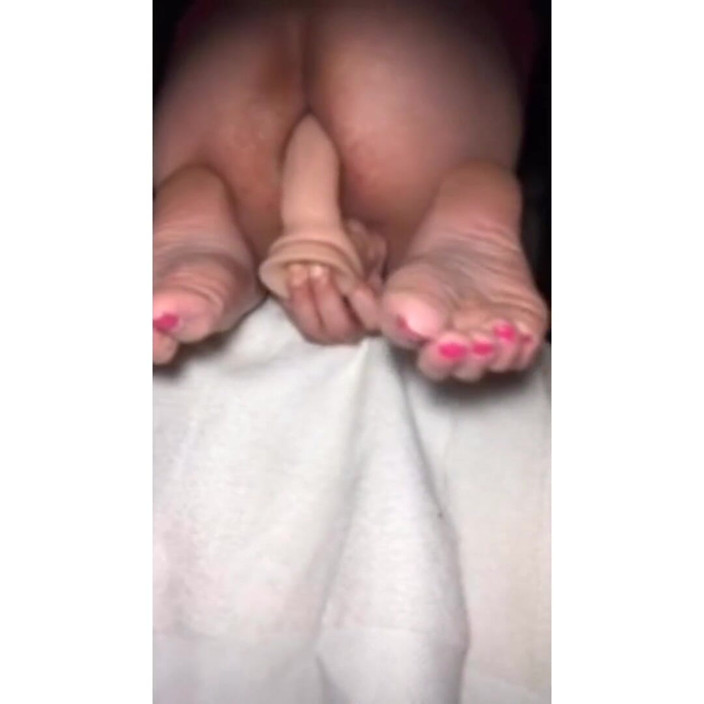 CrossDress Texas: My feet and pleasure hole close up toying