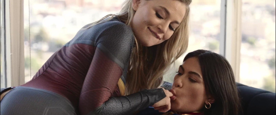Cosplayground: Super-herói sexo a três