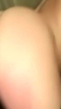 뻗은 단정치 못한 보지에서 넘쳐나는 흑인 대물 자지 질싸