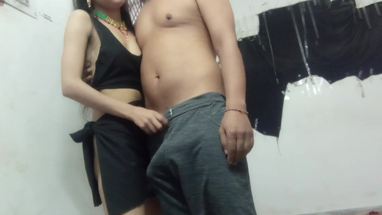 Saraswati: Chica india XXX en videos de audio hindi