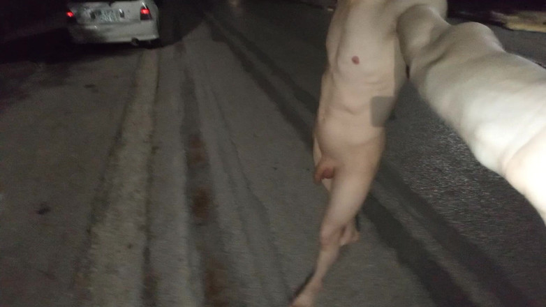 Dan Eagle: Bogel di luar