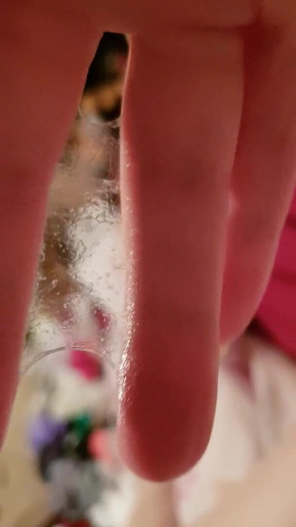 Sexy Legs Emma: Wet &amp; sticky