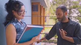 Rich Desi Madam fodendo com sua assistente pessoal - indiana chefe sexo